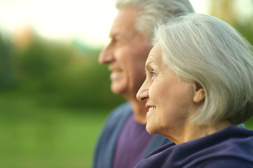 Obraz premium elderly couple at nature