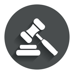 Auction hammer icon. Law judge gavel symbol.