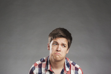 Teenager Porträt Serie Emotionen: traurig