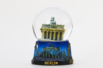 souvenir sfera con neve Berlino