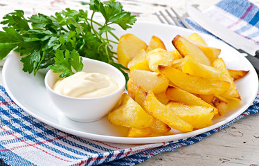 Fried potato wedges