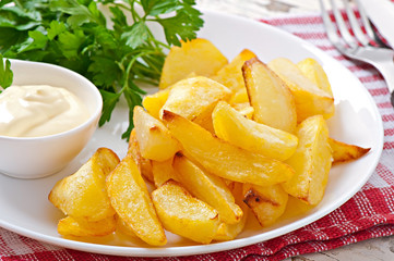 Fried potato wedges