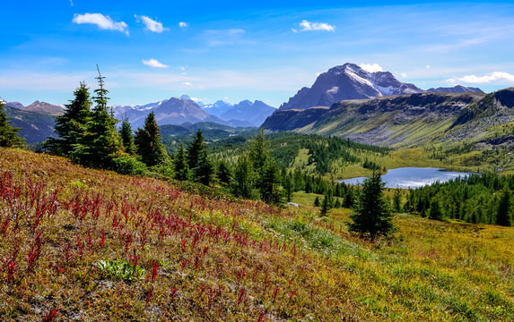 Scenic view of mountains in Banff national park, Canada