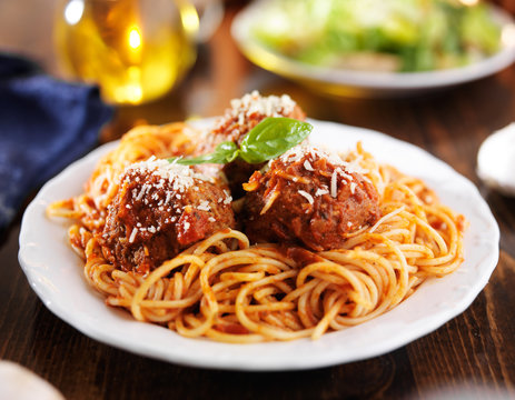 spaghetti and meatballs dinner