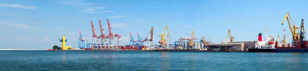 Fototapeta na wymiar Odessa Seaport Panorama
