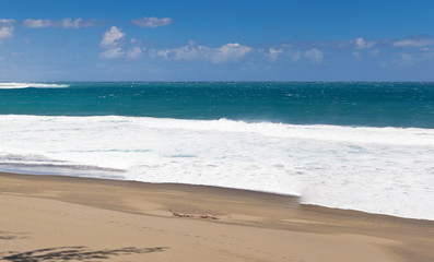 plage de sable noir, île de la Réunion