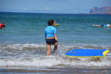 practicando bodyboard