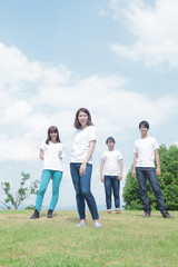 清涼感のある若者達