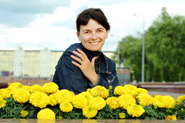 девушка с цветами