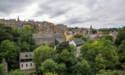 Fototapeta na wymiar The water of leith walk and houses in Edinburgh, aerial view