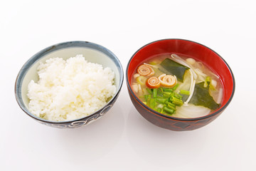 ご飯と味噌汁