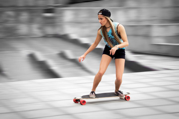 Fototapeta na wymiar Skateboarder girl