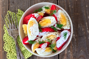 Tomatoes and eggs salad