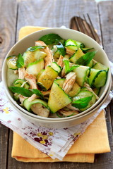 Oriental salad with cucumber and chichen