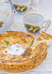 apples and cottage cheese pie