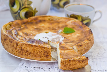 apples and cottage cheese pie
