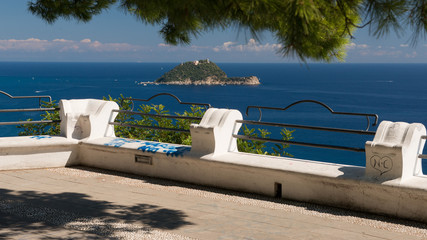 Fototapeta premium Viewpoint over Isola Gallinara