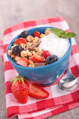 muesli and yogurt