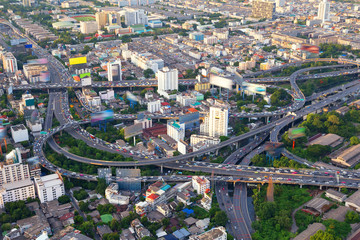 Fototapeta na wymiar urban cityscape of busy traffic