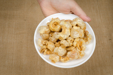 Fried pork skin