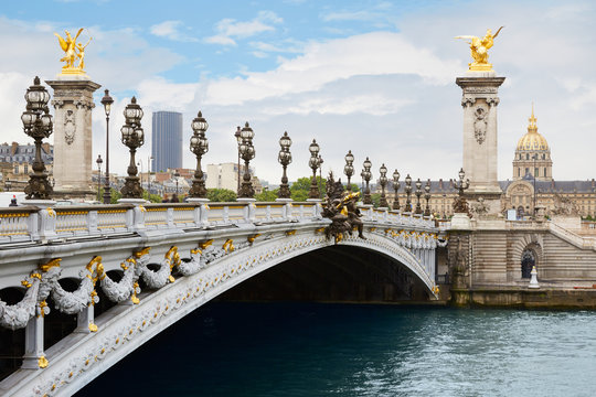 Fototapeta Alexandre III bridge in Paris in the morning, France