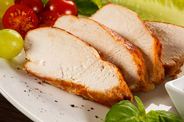 Roast chicken fillet and vegetables