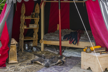 Tente et campement médiéval