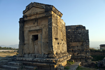 Naklejka premium Tombs in ruins of ancient city Hierapolis, Turkey