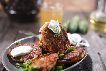 Драники с луком и сметаной