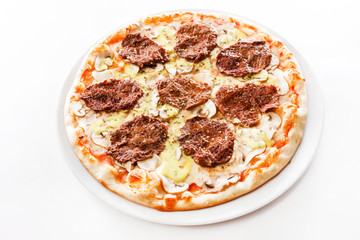 pizza with beef