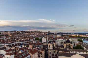 Fototapeta na wymiar Vue de Lyon du haut de l'Hôtel Dieu
