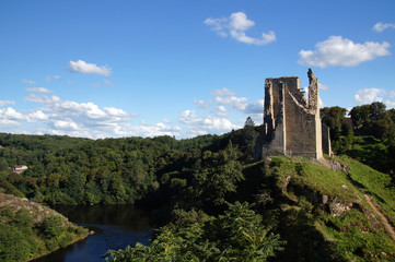 Forteresse de Crozant vue sur la Creuse