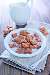 dry breakfast with milk