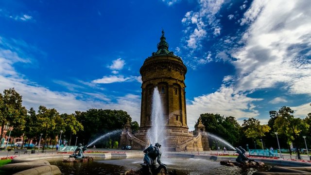 TL - Mannheimer Wasserturm in motion