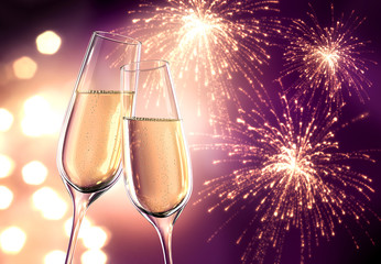 Champagnergläser Violett mit Feuerwerk