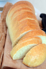 aufgeschnittenes Weißbrot