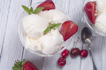 strawberry ice cream