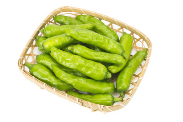 笊に乗せたシシトウ