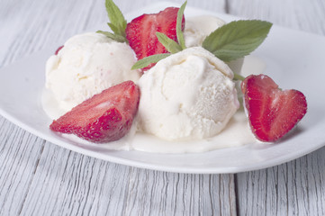 strawberry ice cream