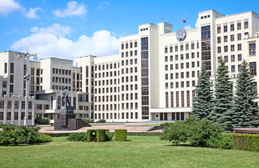 Fototapeta na wymiar Parliament building in Minsk. Belarus