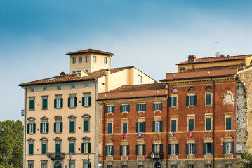 Fototapeta na wymiar Facciata palazzi signorili, centro storico, Pisa