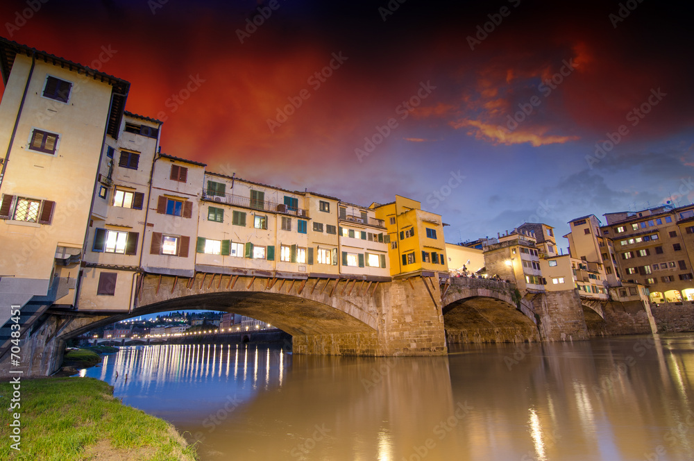 Canvas Prints Florence, Italy. Wonderful sunset above Magnificent Ponte Vecchi