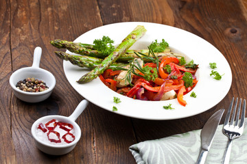 spargel paprika vegetaria gericht