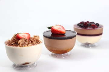White chocolate and milk chocolate mousse
