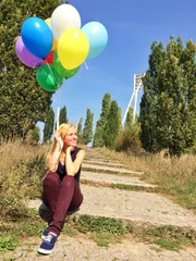Foto op Plexiglas Mädchen mit Ballons im Mauerpark © Robert Kneschke