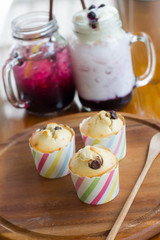 chocolate chips cup cake