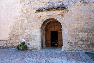 Fototapeta na wymiar Porte entrée église de Lautrec