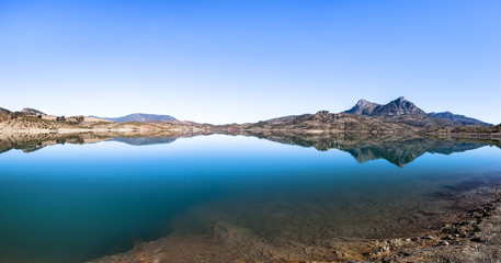 Fototapeta na wymiar Embalse de Zahara lake, Grazalema national park, Spain
