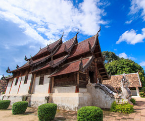 Fototapeta na wymiar Old wooden church at Wat Lok Molee in Chiangmai of Thailand