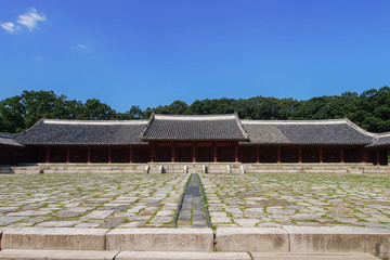Naklejka premium Jongmyo (宗廟), World Heritage shrine in Seoul, Korea